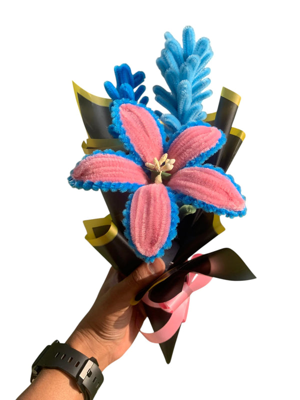 AGANTUK Handmade Crochet Flower Bouquet, Artificial Yarn Flowers, Single Stem, for Gift Giving, Indoor Decor (Lily)
